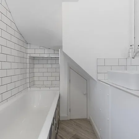 Pass The Keys Stunning 3-bed Retreat In The Heart Of York