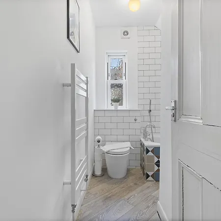 Pass The Keys Stunning 3-bed Retreat In The Heart Of York