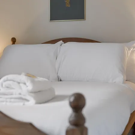 Pass The Keys Stunning 3-bed Retreat In The Heart Of *
