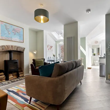 Pass The Keys Stunning 3-bed Retreat In The Heart Of * York