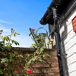 Ferienhaus Pass The Keys Stunning 3-bed Retreat In The Heart Of York