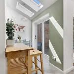 Ferienhaus Pass The Keys Stunning 3-bed Retreat In The Heart Of